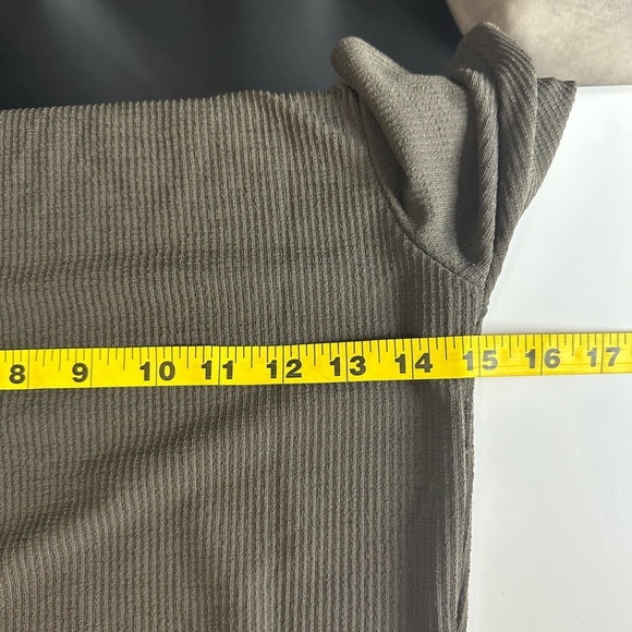 Zara Women’s Mock Neck Ribbed Side Ruching Midi Dress in Olive Sz S - Picture 9 of 11